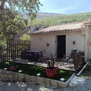 Joli Entre Et Montagne Proche De Bouyon